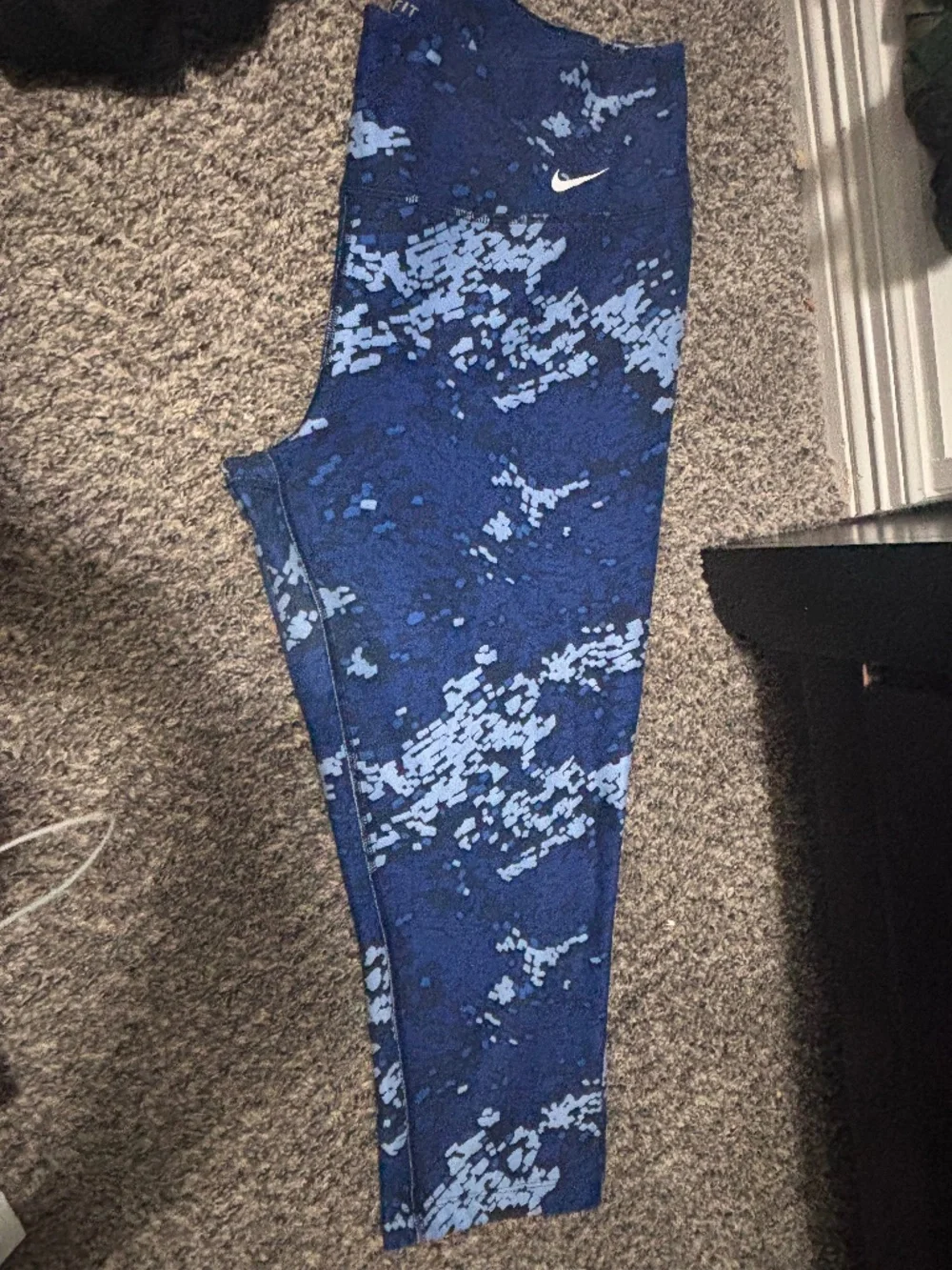 Nike Legend Poly Tight Dri-FIT Capri Leggings